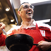 スクーデリアフェラーリの総料理長を務めるビンチェンツォ・サンタンジェロ