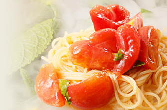 「冷たいトマトのカッペリーニ」をはじめ、さまざまなオリジナルレシピを生み出してきた山田シェフ